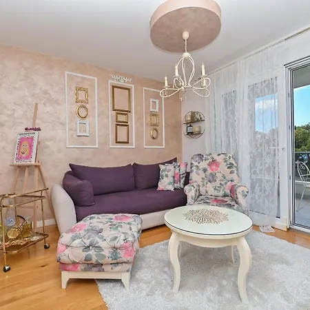 Daninovica Ii Apartamento Makarska