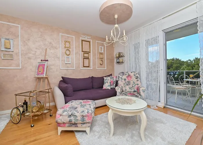 Daninovica Ii Apartamento Makarska